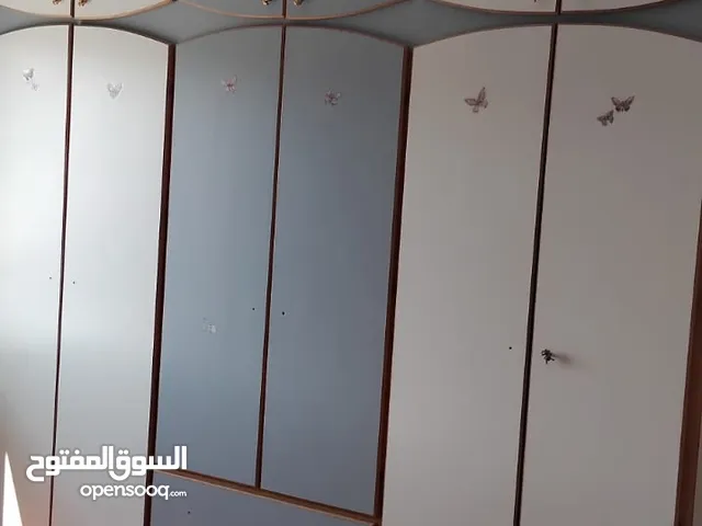 غرفة نوم بناتية للبيع