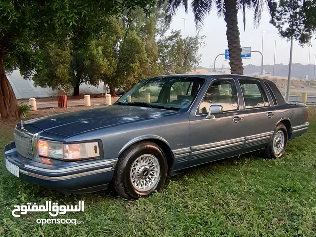 Used Lincoln Town Car in Mecca