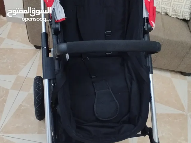 عربايه اطفال شبه جديده للبيع بسبب السفر