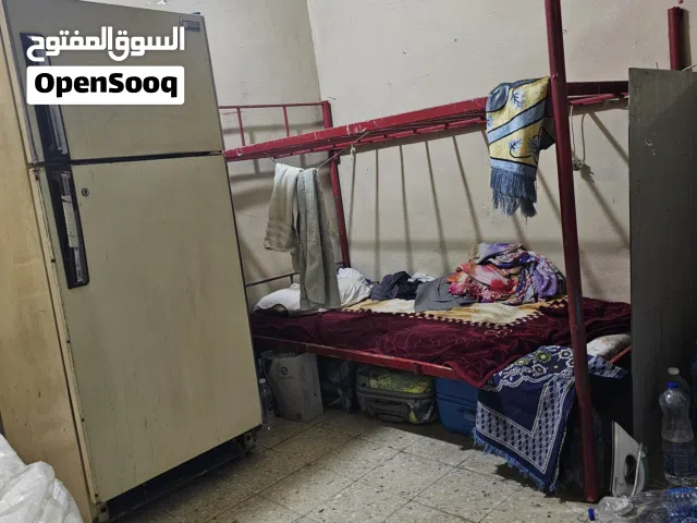 مطلوب شخص او شخصين على خلق للمشاركة السكنيه غير مدخن او يدخن خارج السكن