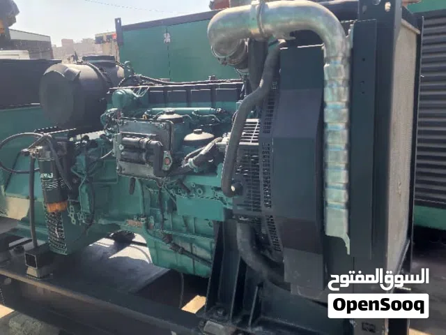مولدات كهرباء مستخدم نظيف