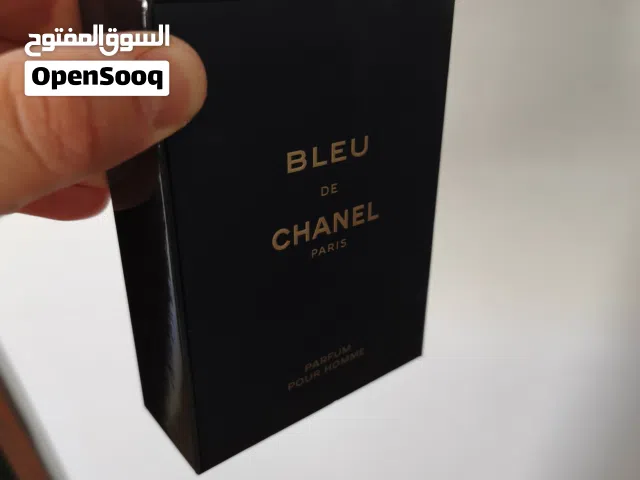 زجاجات عطور فارغة
