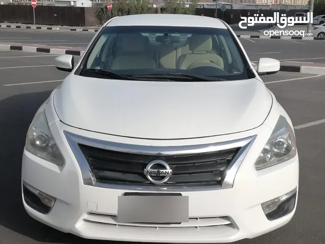 نيسان التيما 2016 ابيض داخليه بيج