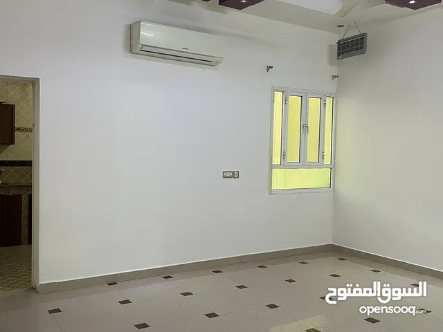 134 m2 3 Bedrooms Apartments for Rent in Muscat Al Maabilah