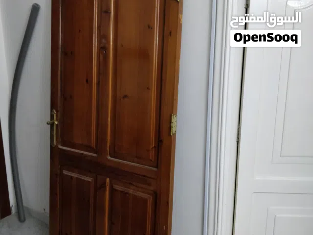 باب خشب خارجي مستعمل-نظيف