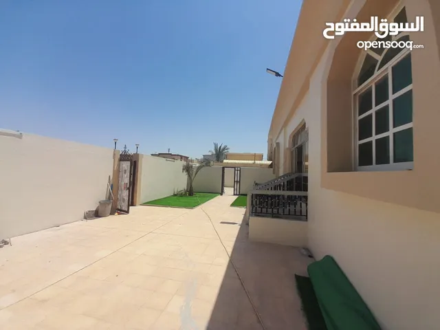 5000 ft 5 Bedrooms Villa for Rent in Ajman Al Mwaihat