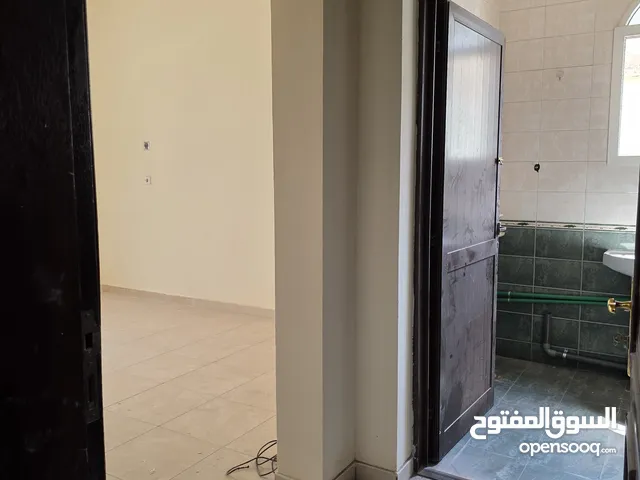 ستوديو للايجار معيذر الجنوبي قريب من مدرسة معيذر الاعدادية للبنات