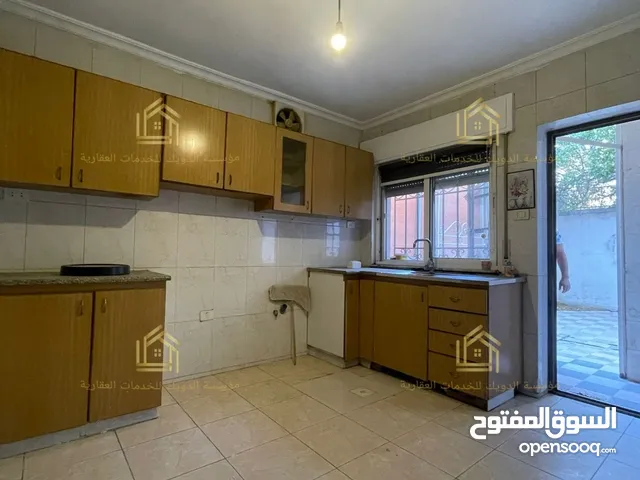 شقة فارغة - الجاردنز - 3نوم - قرب الخدمات العامة