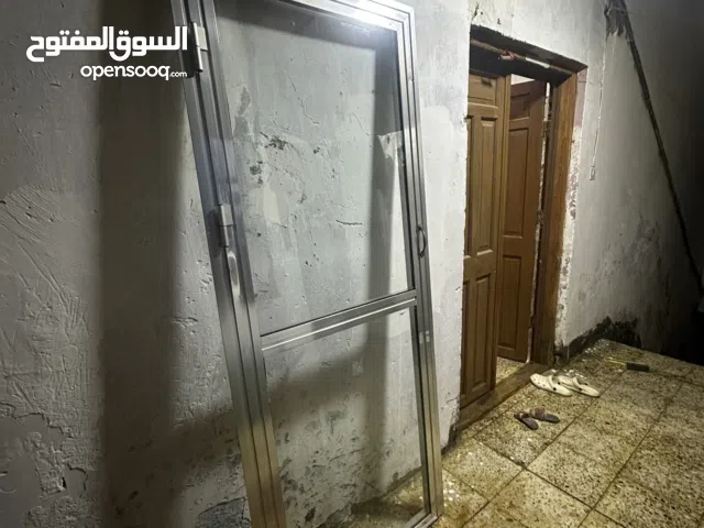 باب اللمنيوم كامل مع الجرجوبه استعمال شهر واحد جديد