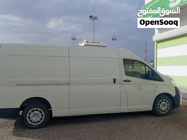 Toyota HIACE High Roof Bus