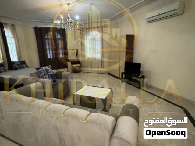 استوديوهات كبيرة مفروشة في العذيبة Large furnished studios in Azaiba