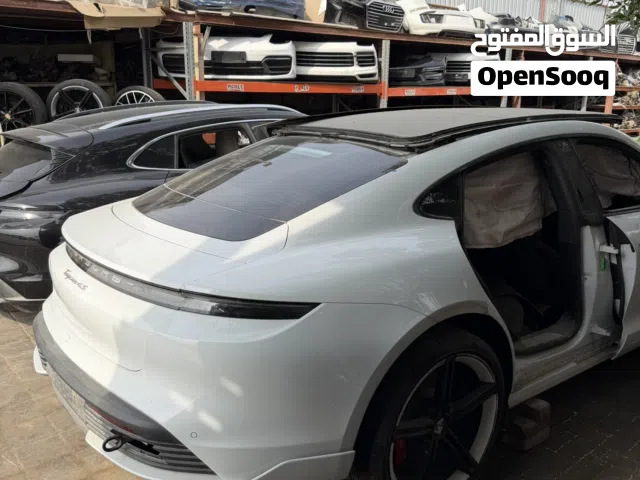 وسيط قطع جميع انواع السيارات بأقل الاسعار ..