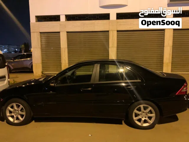 سيارةًمثل جديدة و قابل لتفاود