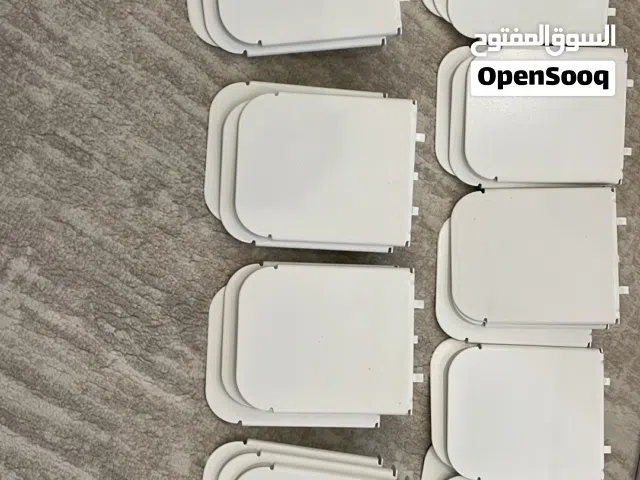 ستناد ابيض للحائط من ايكيا