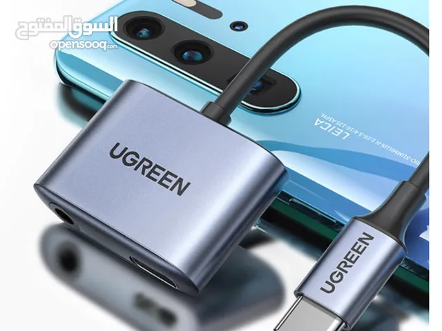 محول UGREEN من USB-C إلى 3.5 مم مع منفذ طاقة