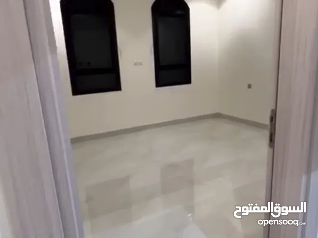 للايجار شقق و ادوار و شقق مع رووف وفيلا في العقيله