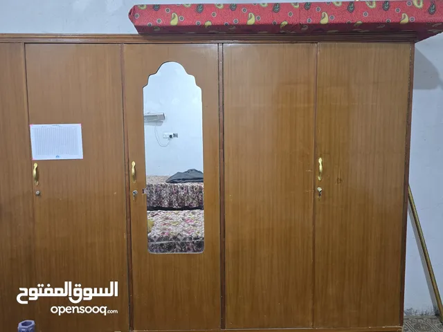 كنتور عدد 2 خمسة أبواب السعر 170 الف، وميز مراية بـ 60 الف