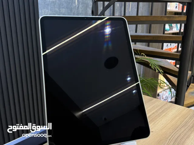 iPad Pro 11” الجيل الثاني – 2020 – Wi-Fi – 512GB – مستعمل بحالة الوكالة – بطارية 87% – بسعر 390 دينا