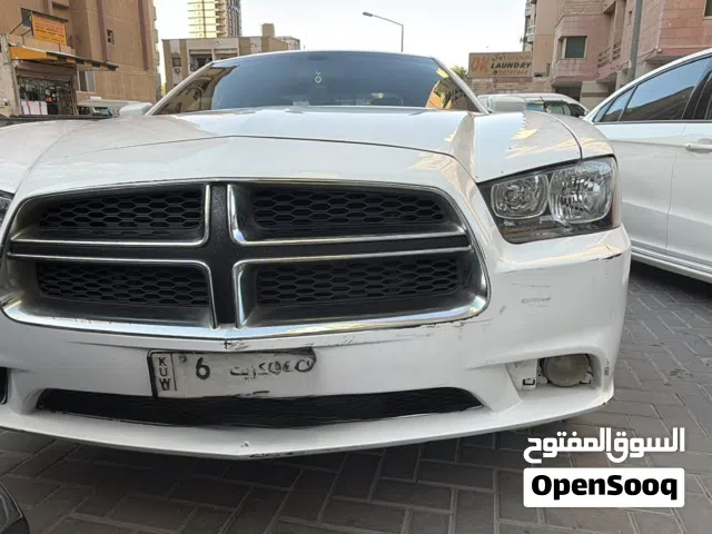 2012 دودج تشارجر Standard