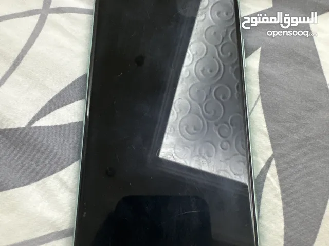 Apple iPhone 11 64 GB in Al Ain