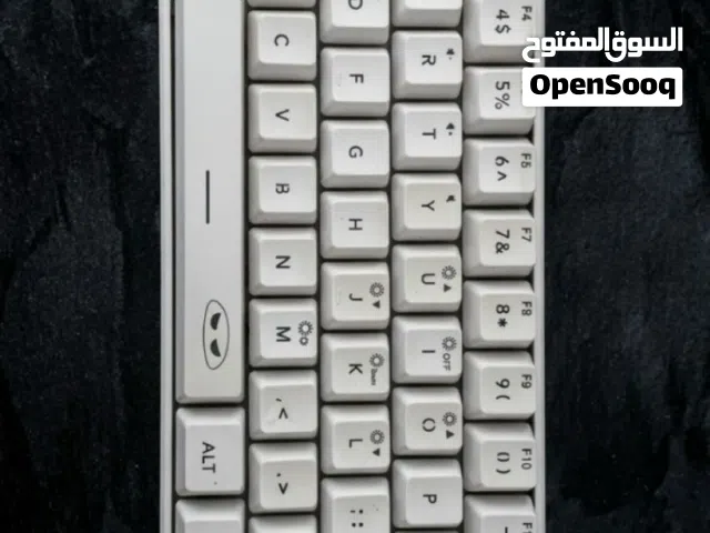 كيبورد + ماوس + سماعة + اضاءة شاشة