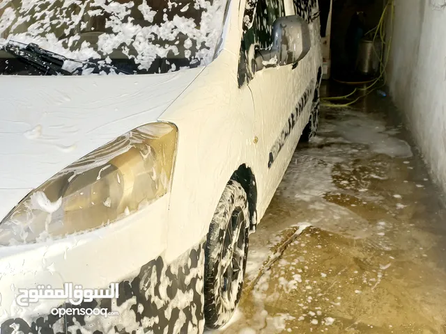 بيجو بارتنر 2010