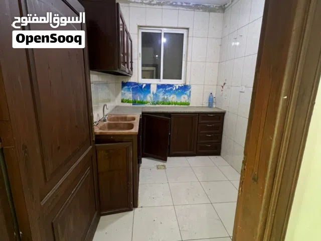 شقة للإيجار – الرصيفة  جبل الأمير فيصل  على شارع رئيسي – بالقرب من جسر ماركا