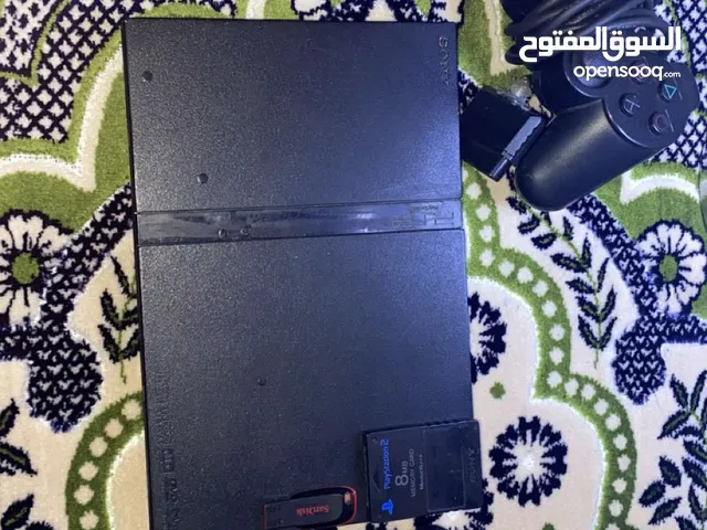 بلاستيشن 2 معدل في حالة ممتازة مع يدتين مجانا وسعة تخزين ولعبتين فيفا وgta