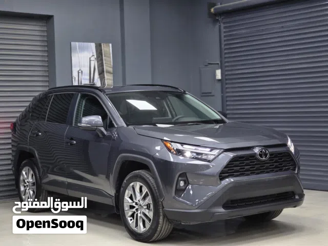 2025 Toyota RAV 4 XLE