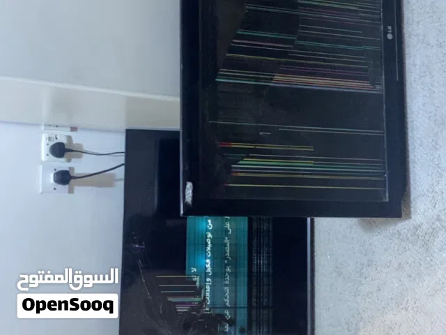 شاشتين سامسونج و LG ب 150