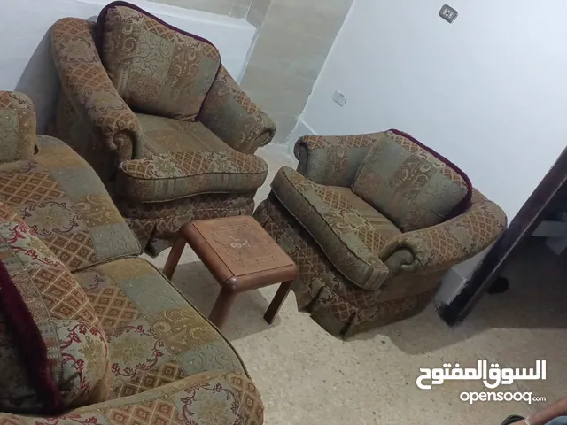 طقم كنب نظيف بحاله الوكاله