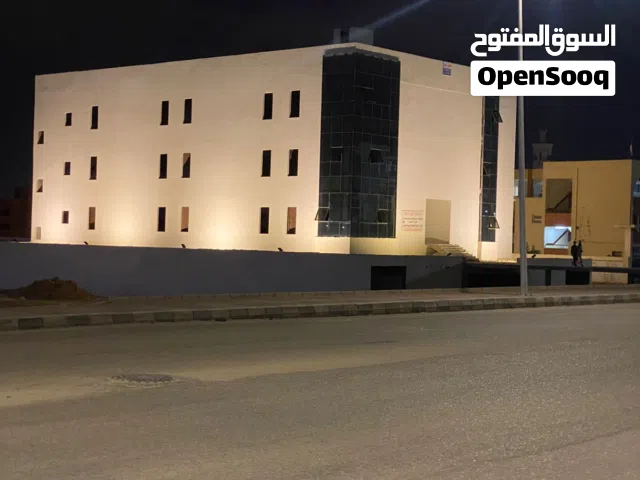 مبني للايجار في مدينه بدر مساحه 4000 متر يصلح مركز طبي أو مشروع تجاري ضخم