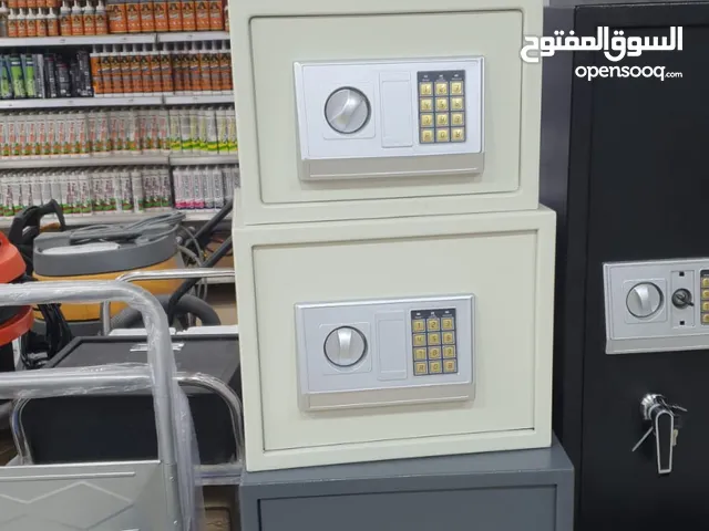 قاصات مكتبية للبيع في الأردن خزنات للشركات المكاتب خزنة أموال حجم كبير خزانة فنادق موديل RT 50 لون