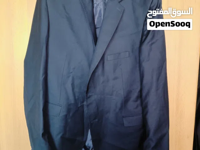 بدلات رجالي وجاكيتات فاخرة بأسعار لقطة