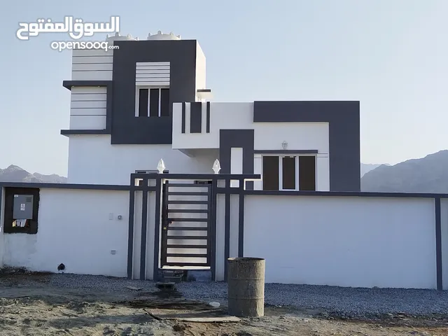 242 m2 3 Bedrooms Townhouse for Sale in Muscat Amerat