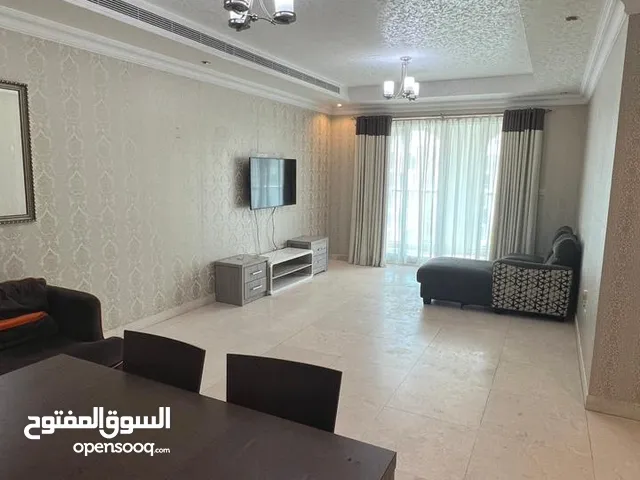 شقة سكنية للبيع في مسقط جراند مول مبنى 8 مباشرة من المالك فاخره مؤثثة ومكيفه