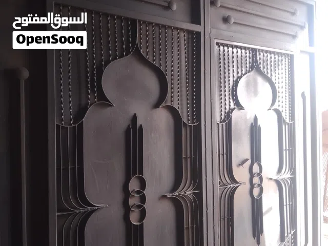 باب شارع فردتين وفيهو باب صغير