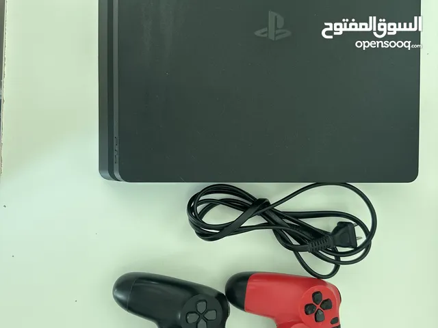 PS4 and 2 controllers in perfect condition