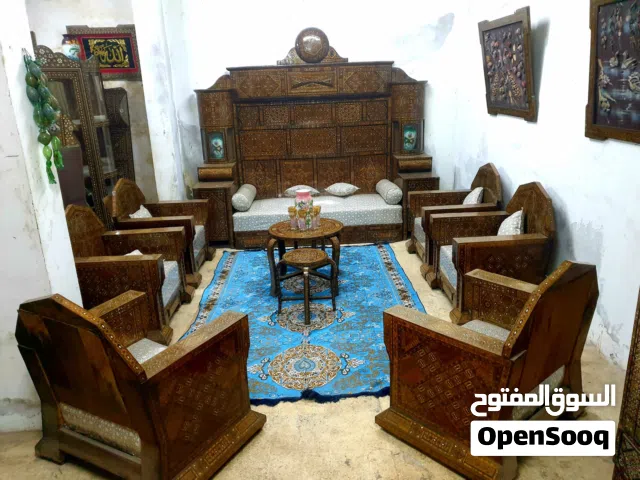 يا جبار يارب للبيع طقم دمشقي قديم عمرو 80سنة وأكتر بحالة جيدة نظافة توب خشب جوز وصدف بحري طبيعي