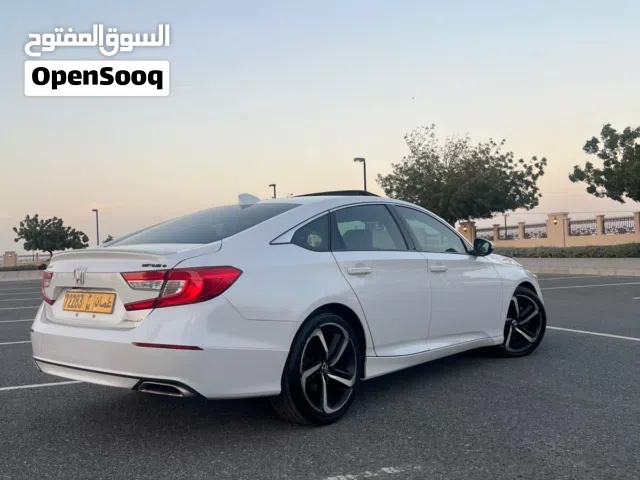 هوندا أكورد 2020 Sport بحالة ممتازة مع مواصفات أمريكية وكمبيوتر كامل