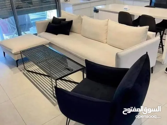 2700شامل التوصيل واللون اللي بناسبكم