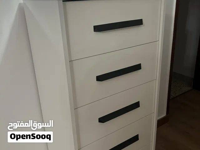 غرفة نوم ايطالية  7 قطع درجة اولى جديدة