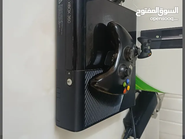 اكسبوكس 360 للبيع بسعر 300 شيكل غير مهكر وقابل للتهكير