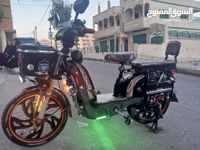 دراجه كهربائيه مستعمل بحاله جديد خمس بطاريات جداد