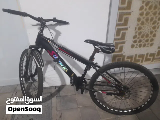 سيكل لون أحمر وأسود مستعمل أو لبدل ببلستيشن فور