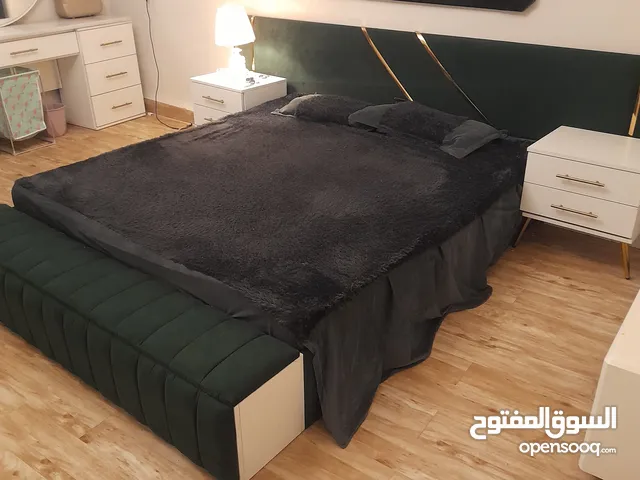 غرفة نوم للبيع استعمال اقل من سنه جديده ولا شخط