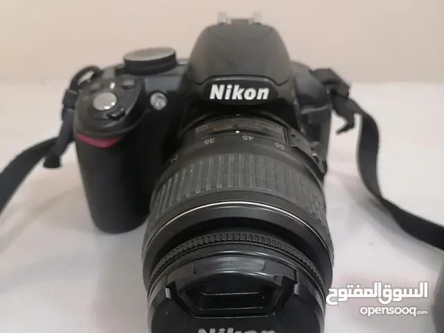 كامرة نيكون D3100