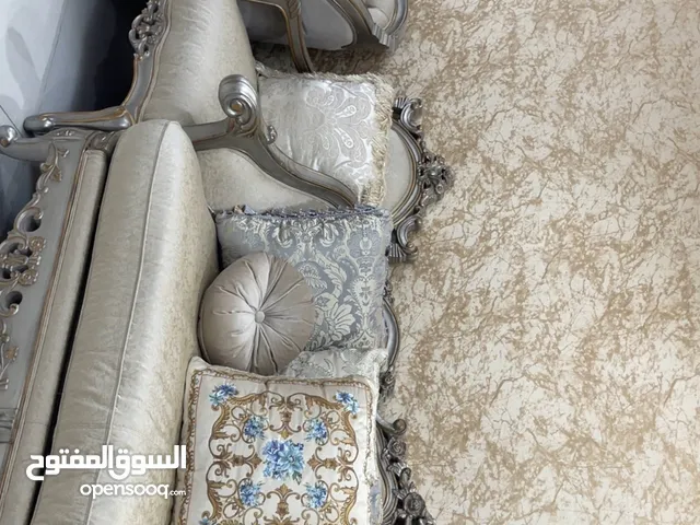اثاث للبيع