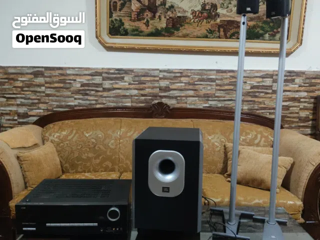اجهزة صوت ماركات ثمينة  صب بداخله امبلفير ضخم JBL مع سماعتين JBL و امبلفيلر ضخم Harman Kardon