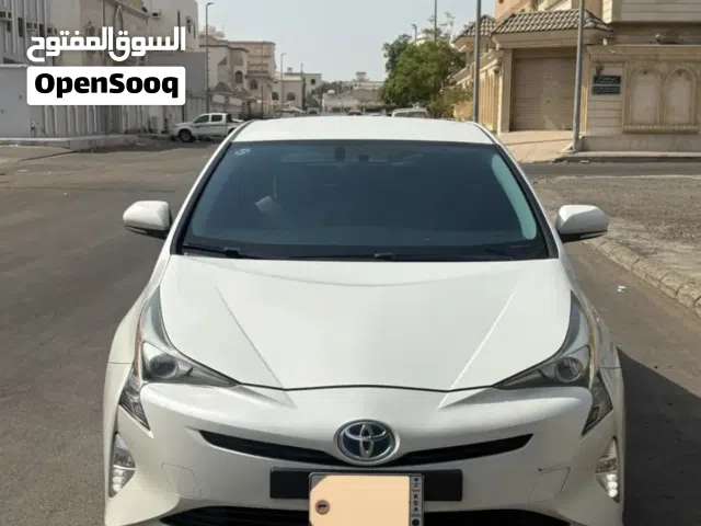 2017 تويوتا بريوس Prius